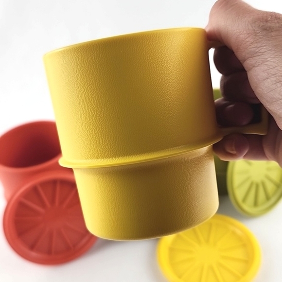Tupperware Vintage Harvest Colours 4 Stackable Cups #1312  & Coasters #1313 - Picture 5 of 11